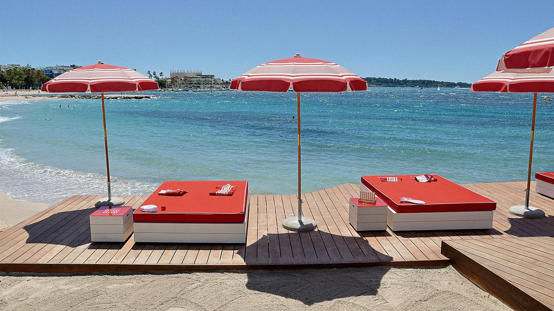 1_Miu-Miu-summer-Club